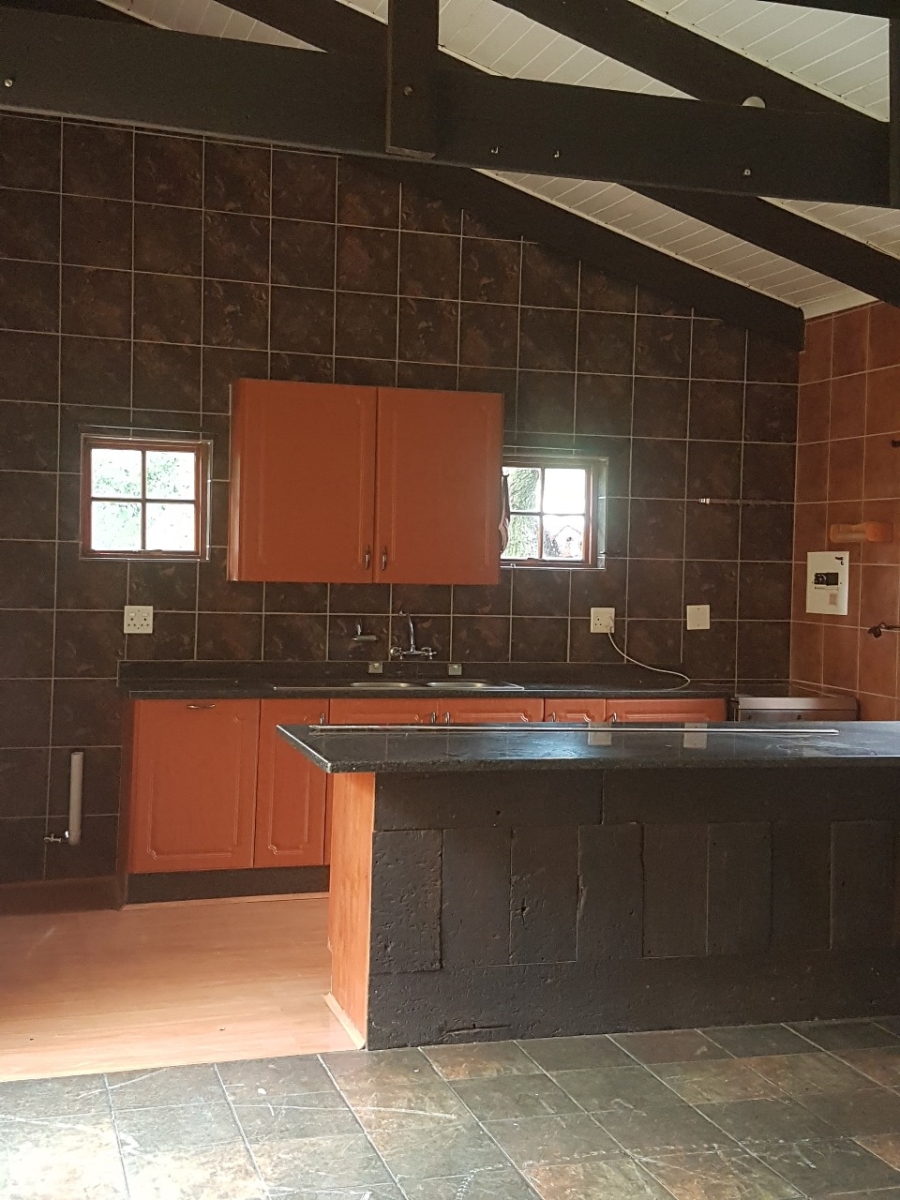 5 Bedroom Property for Sale in Eldoraigne Gauteng