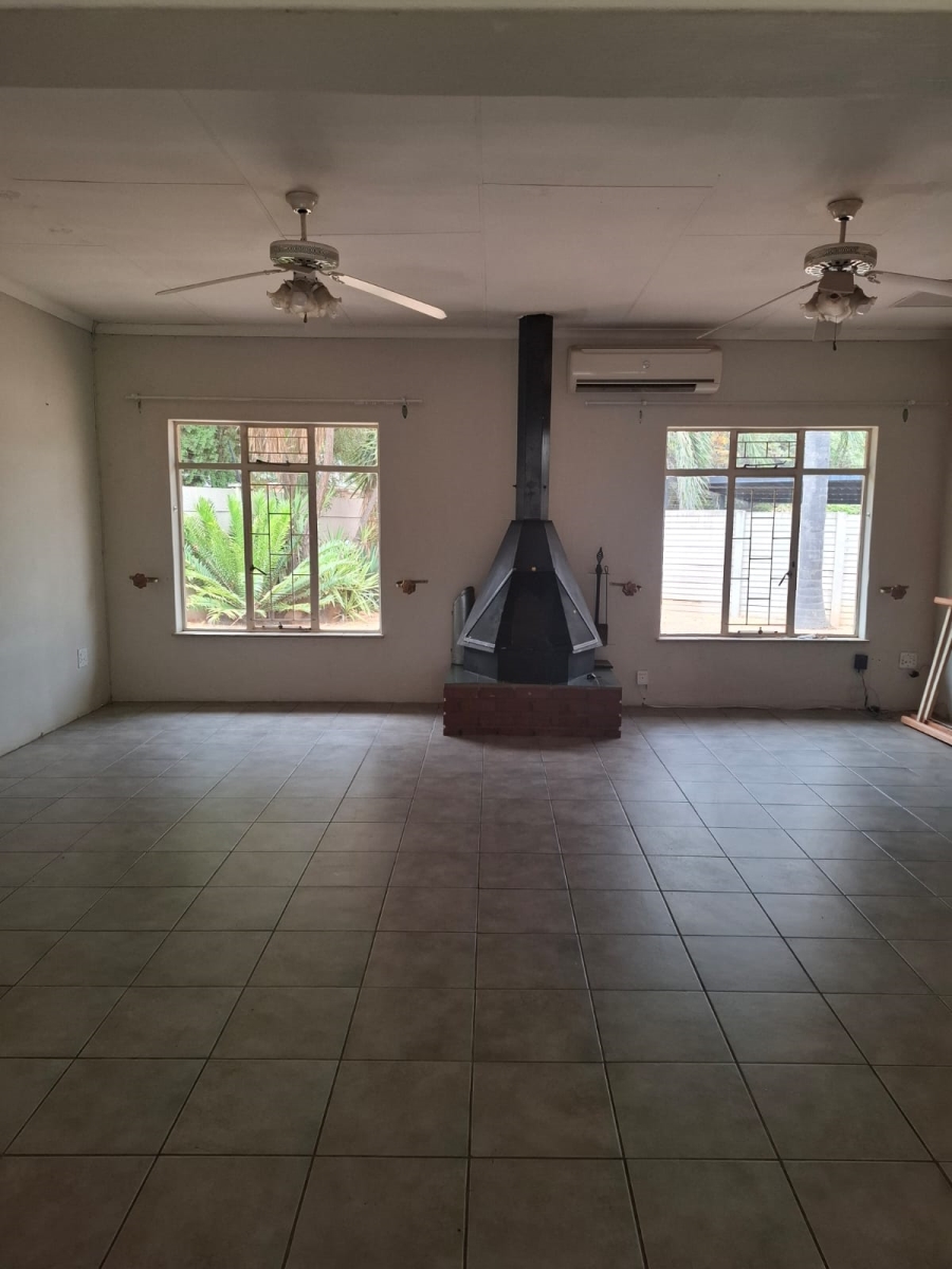 To Let 3 Bedroom Property for Rent in Pierre Van Ryneveld Gauteng