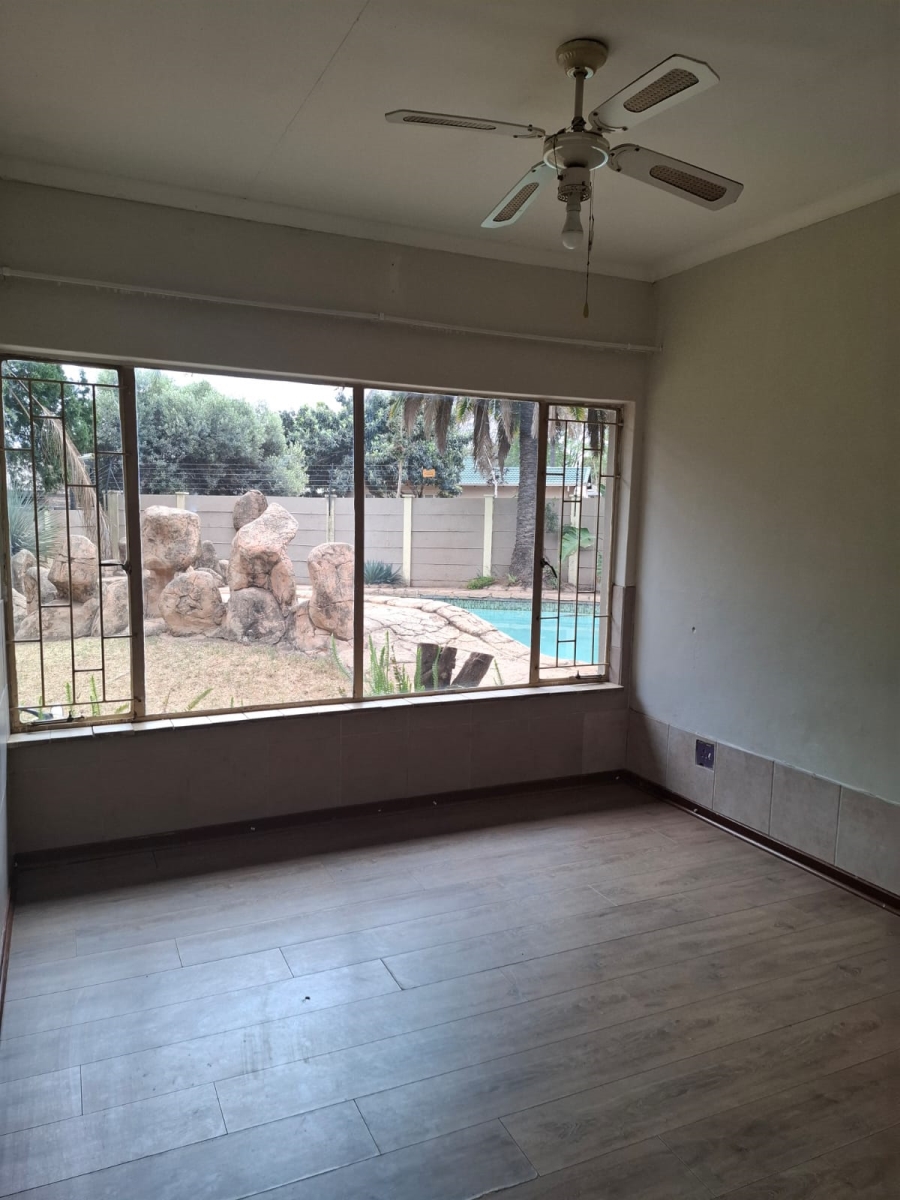 To Let 3 Bedroom Property for Rent in Pierre Van Ryneveld Gauteng