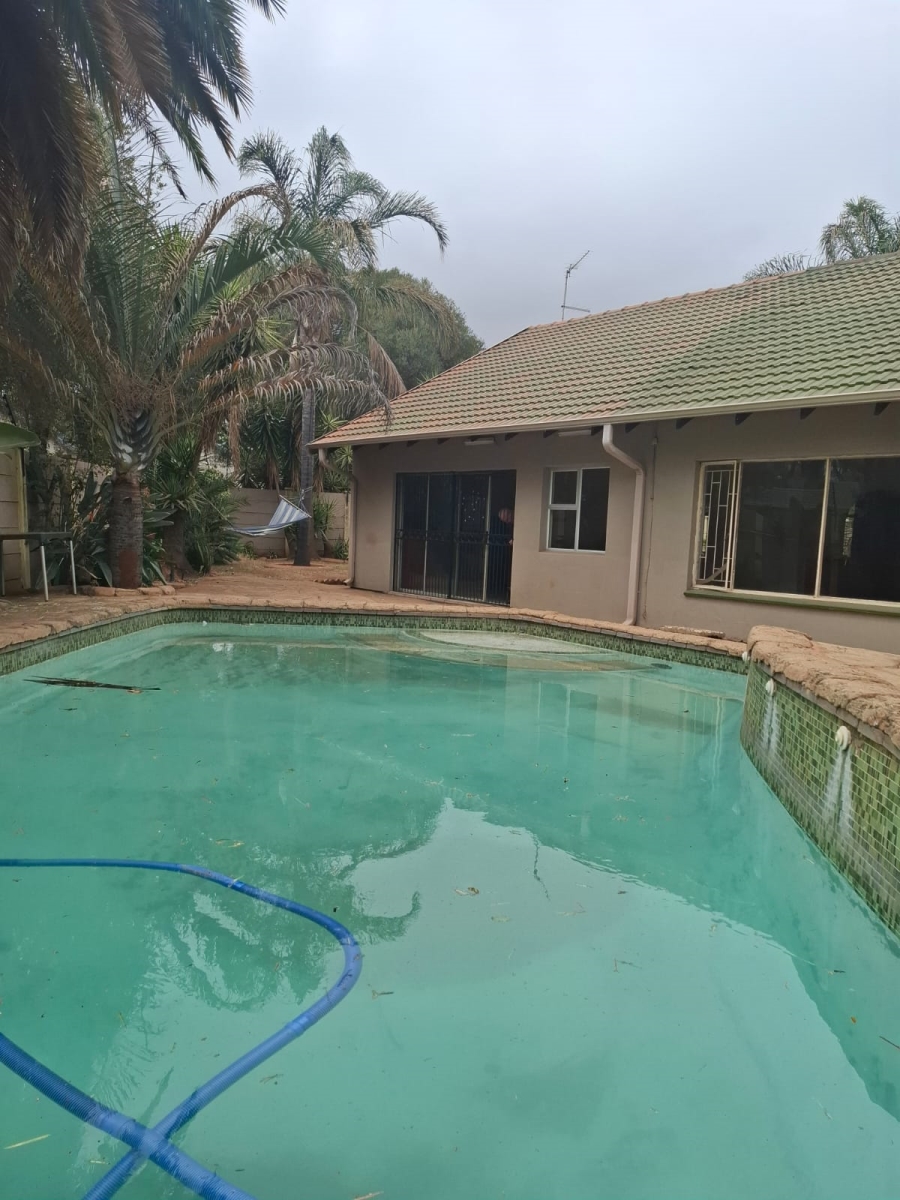 To Let 3 Bedroom Property for Rent in Pierre Van Ryneveld Gauteng