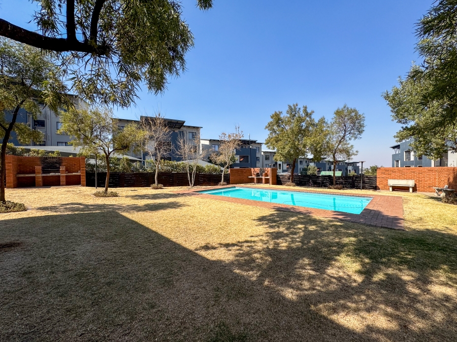 2 Bedroom Property for Sale in Oakdene Gauteng