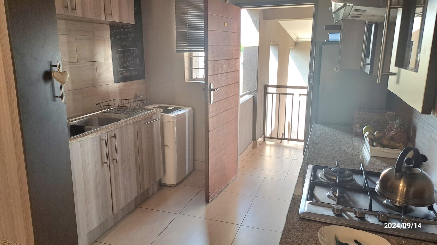 To Let 2 Bedroom Property for Rent in Moregloed Gauteng