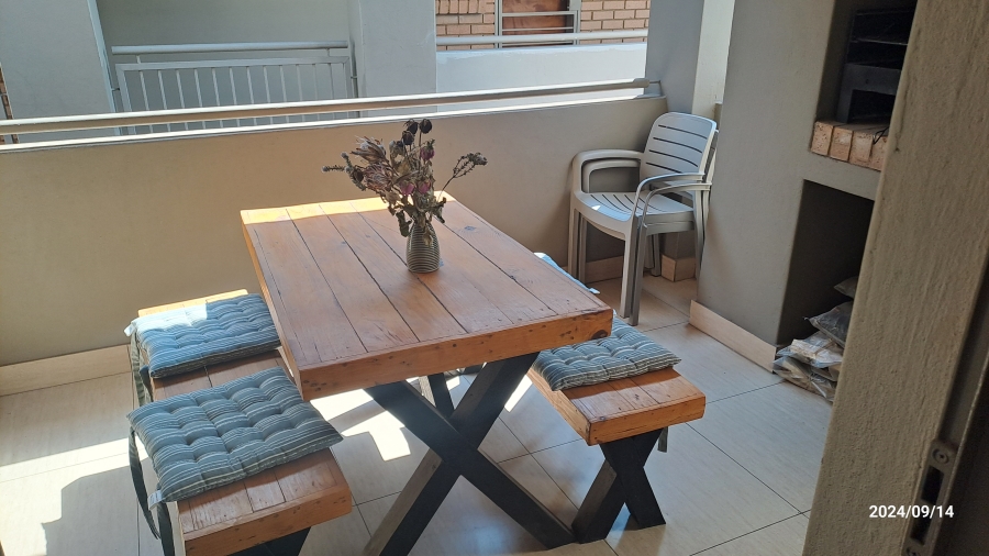 To Let 2 Bedroom Property for Rent in Moregloed Gauteng