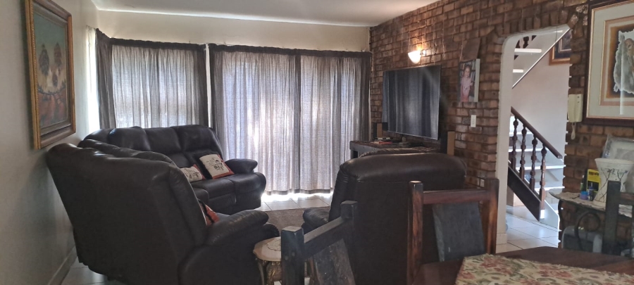 5 Bedroom Property for Sale in Moretele Park Gauteng