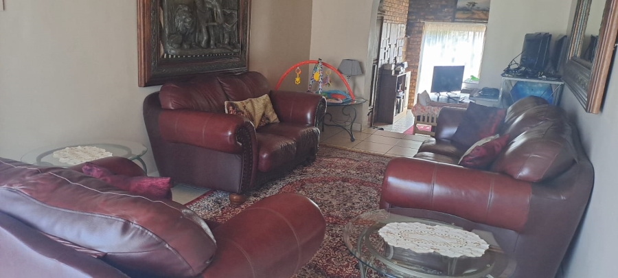 5 Bedroom Property for Sale in Moretele Park Gauteng