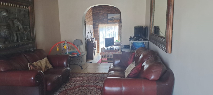 5 Bedroom Property for Sale in Moretele Park Gauteng