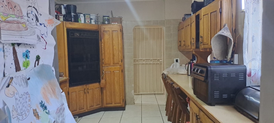 5 Bedroom Property for Sale in Moretele Park Gauteng