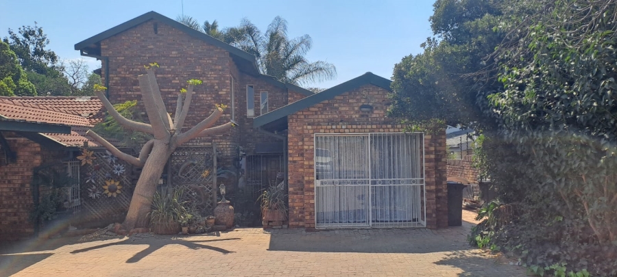 5 Bedroom Property for Sale in Moretele Park Gauteng