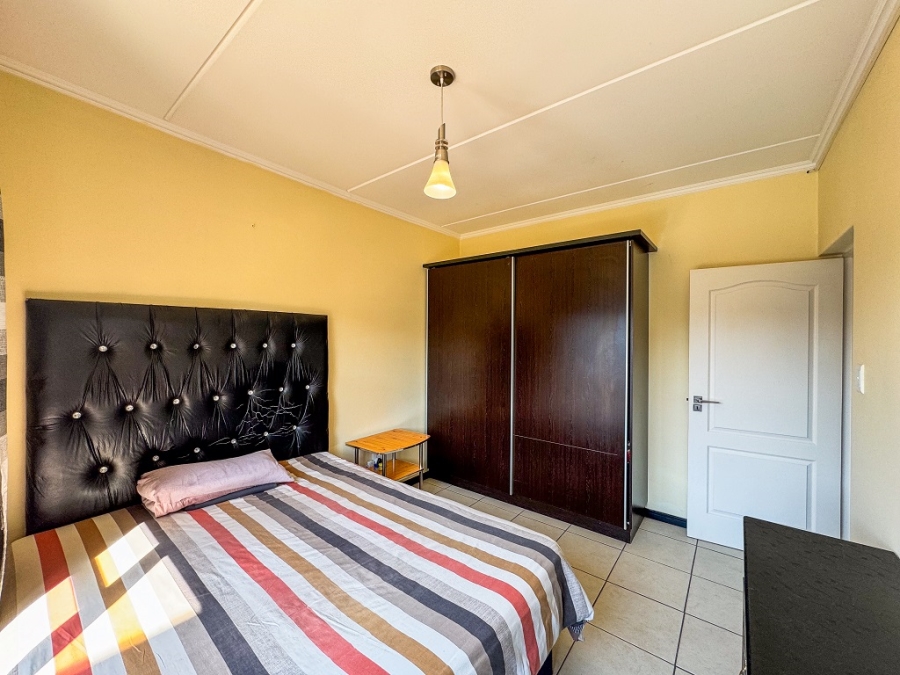 2 Bedroom Property for Sale in Oakdene Gauteng