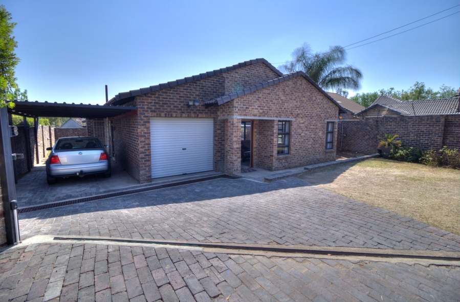 3 Bedroom Property for Sale in Sunninghill Gauteng