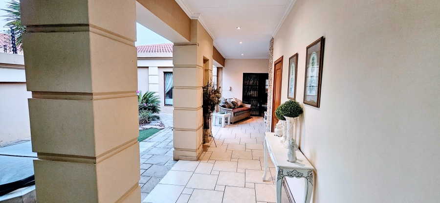 3 Bedroom Property for Sale in Three Rivers Proper Gauteng