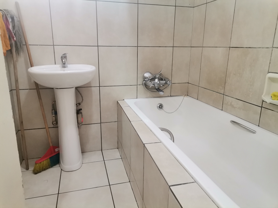 2 Bedroom Property for Sale in Sunnyside Gauteng