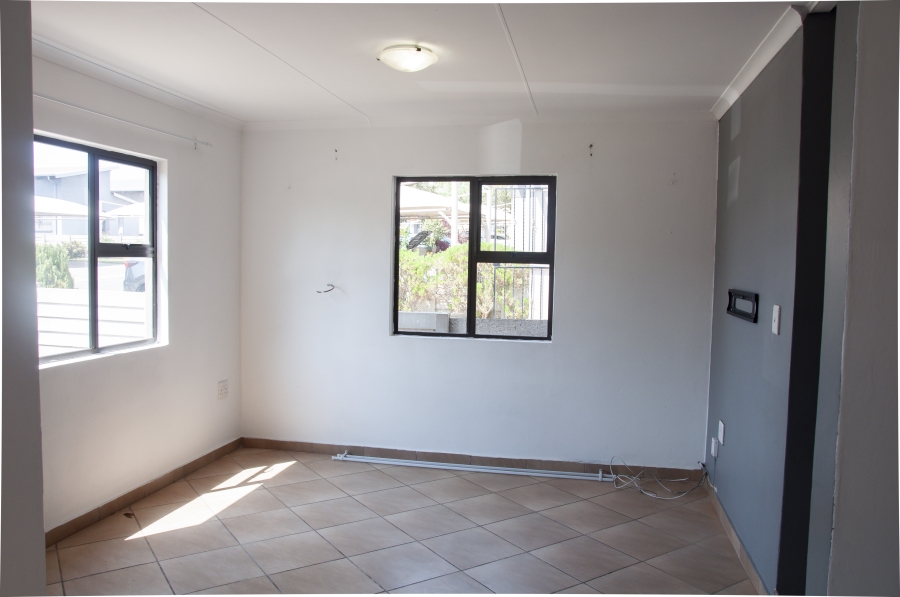 3 Bedroom Property for Sale in Noordwyk Gauteng