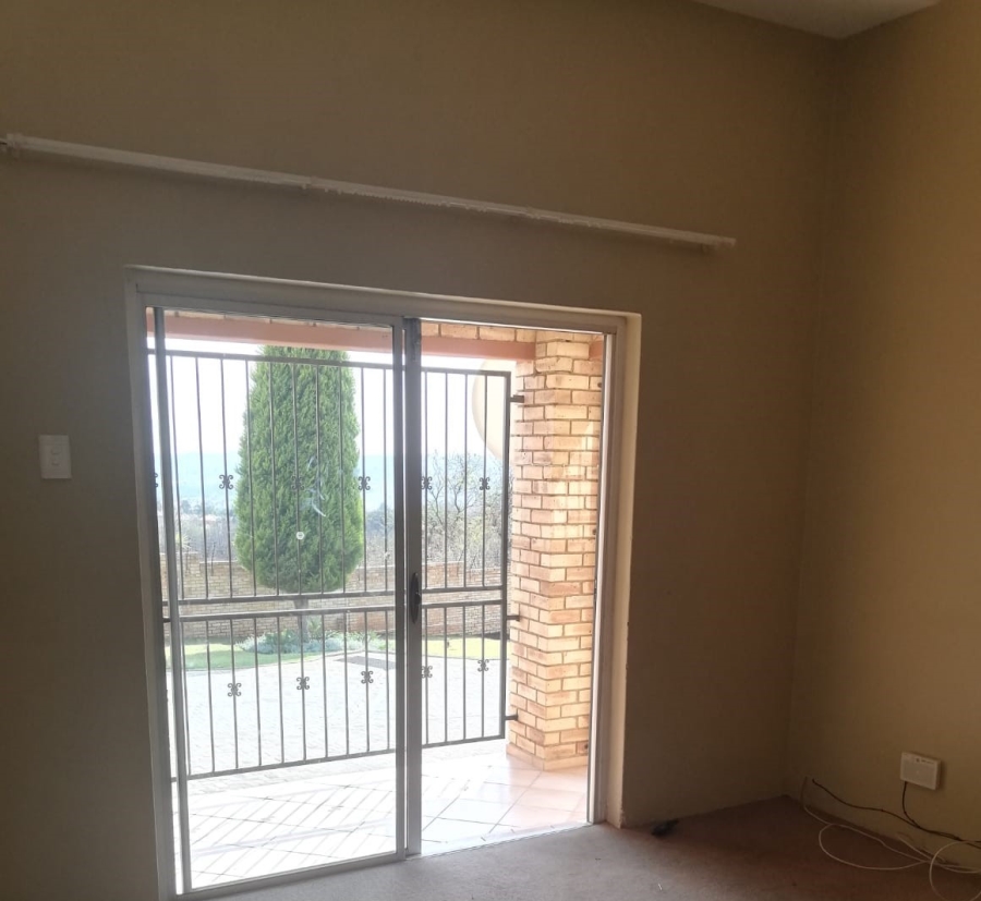 2 Bedroom Property for Sale in Little Falls Gauteng