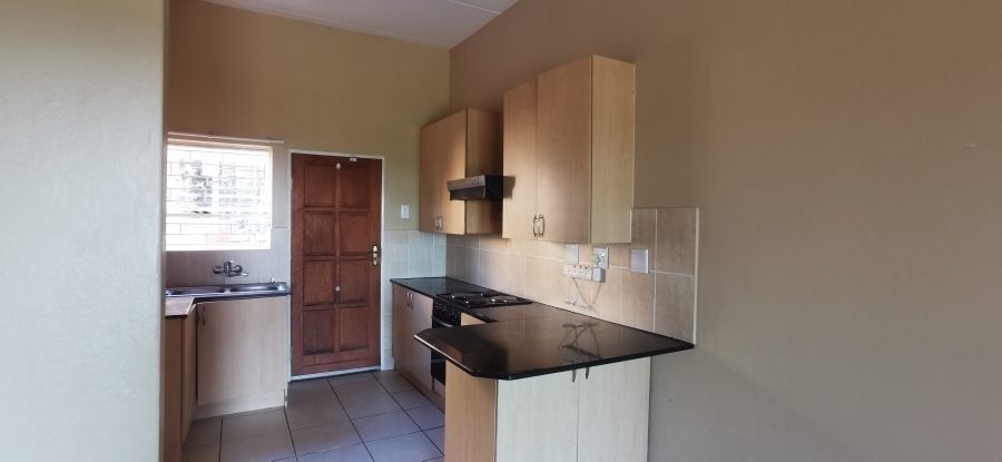 2 Bedroom Property for Sale in Little Falls Gauteng