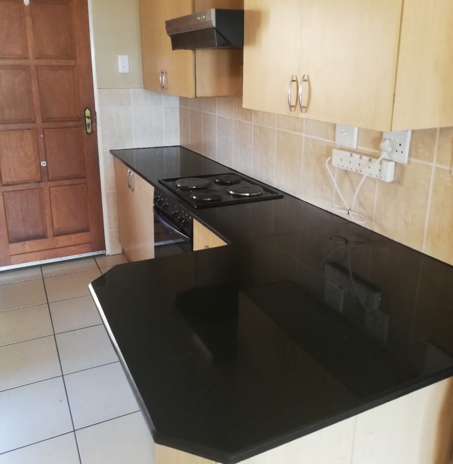 2 Bedroom Property for Sale in Little Falls Gauteng