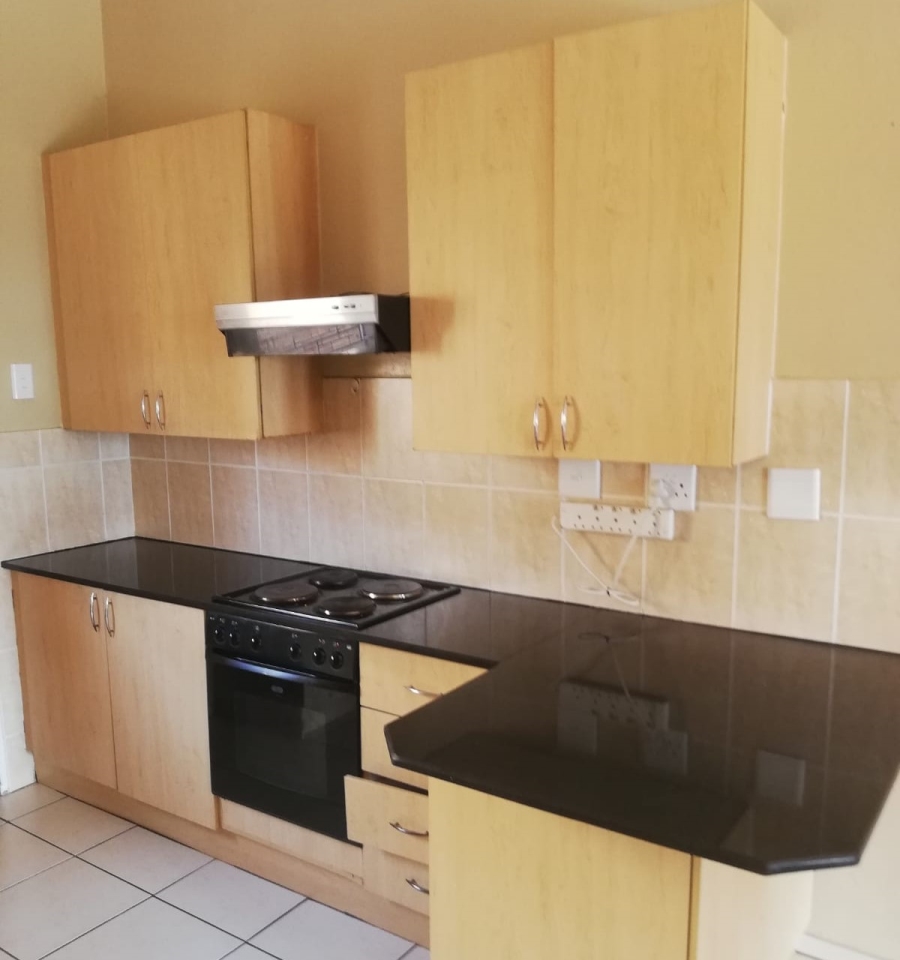 2 Bedroom Property for Sale in Little Falls Gauteng