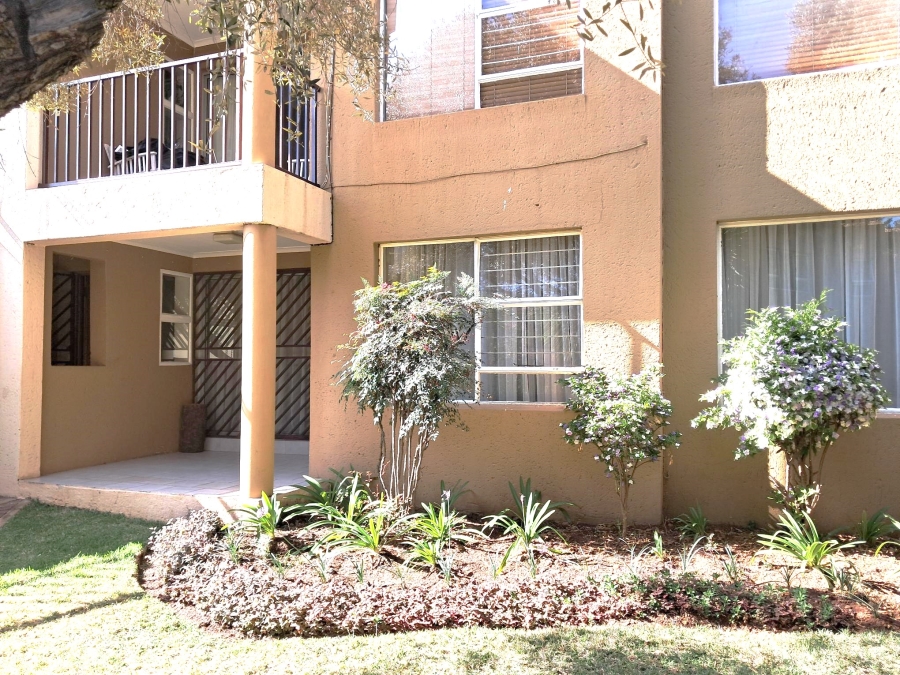 2 Bedroom Property for Sale in Little Falls Gauteng