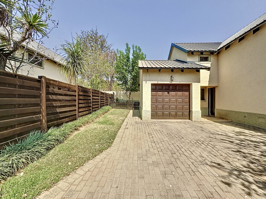 2 Bedroom Property for Sale in Equestria Gauteng