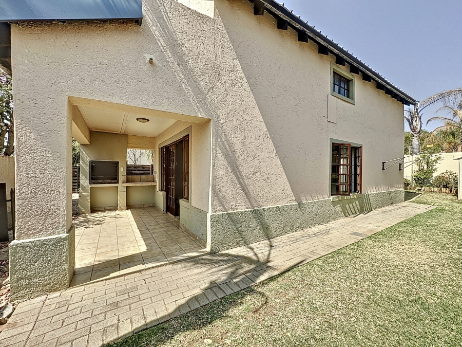 2 Bedroom Property for Sale in Equestria Gauteng