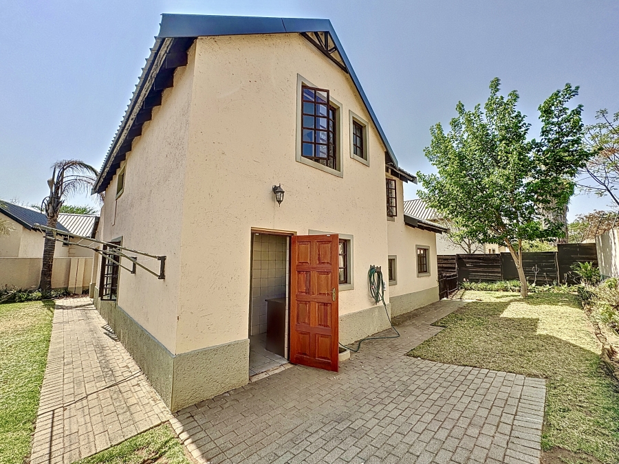 2 Bedroom Property for Sale in Equestria Gauteng