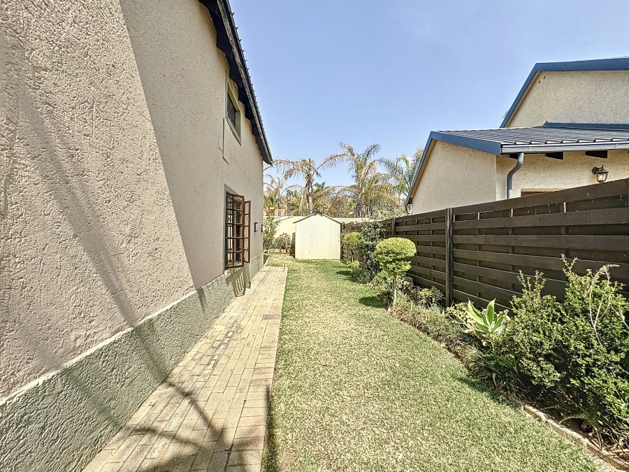 2 Bedroom Property for Sale in Equestria Gauteng