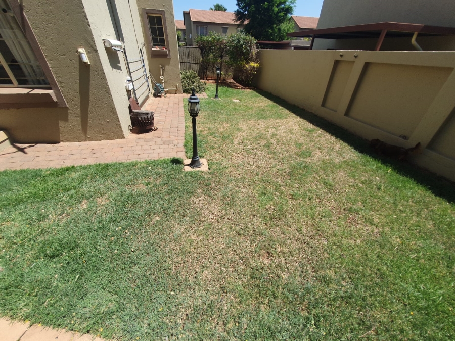 To Let 2 Bedroom Property for Rent in Annlin Gauteng