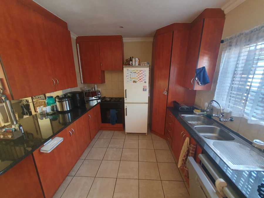 To Let 2 Bedroom Property for Rent in Annlin Gauteng