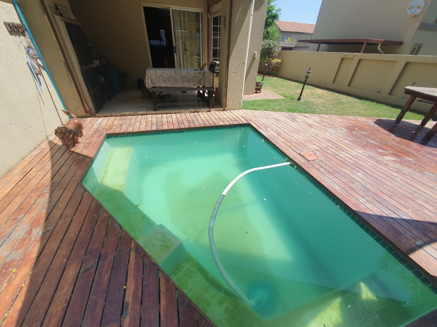 To Let 2 Bedroom Property for Rent in Annlin Gauteng