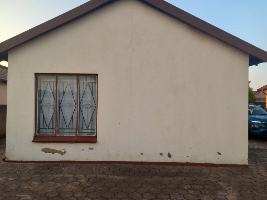 To Let 2 Bedroom Property for Rent in Soshanguve XX Gauteng