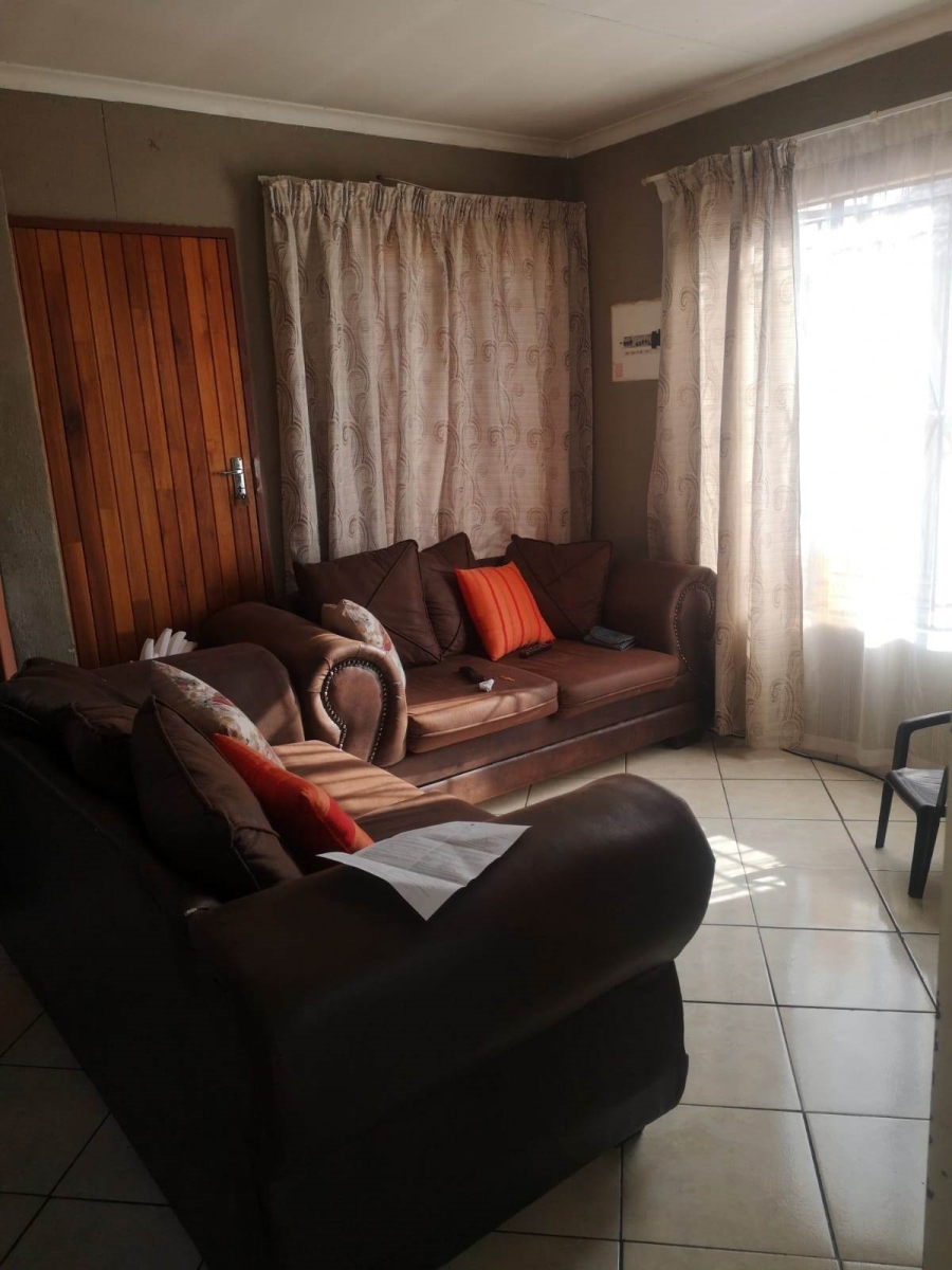 To Let 2 Bedroom Property for Rent in Soshanguve XX Gauteng