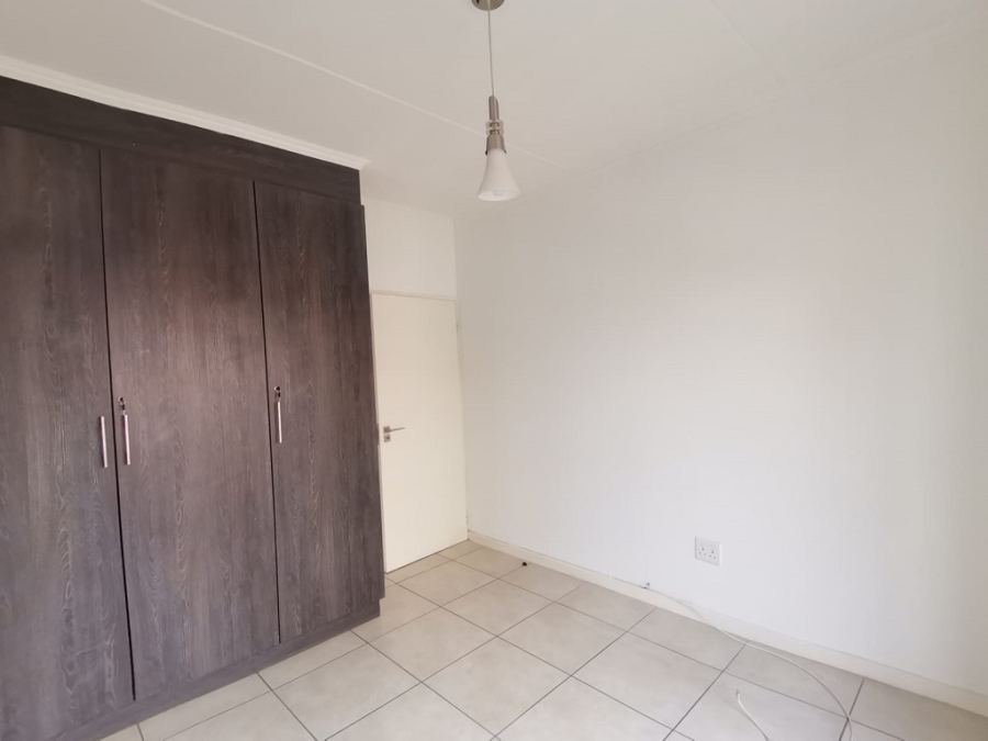 3 Bedroom Property for Sale in Oakdene Gauteng