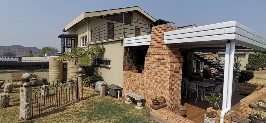 4 Bedroom Property for Sale in Oakdene Gauteng