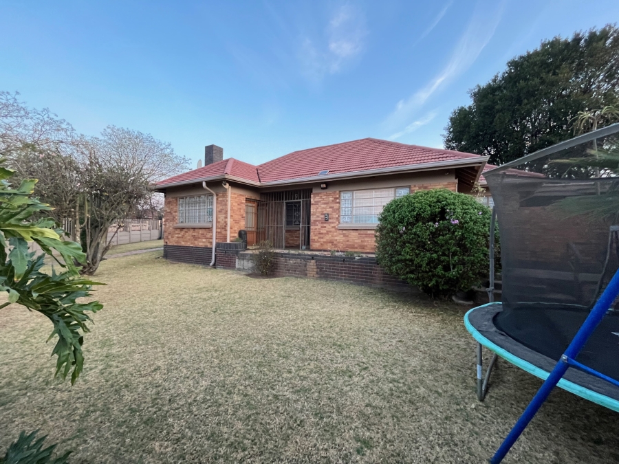 3 Bedroom Property for Sale in Edenvale Central Gauteng