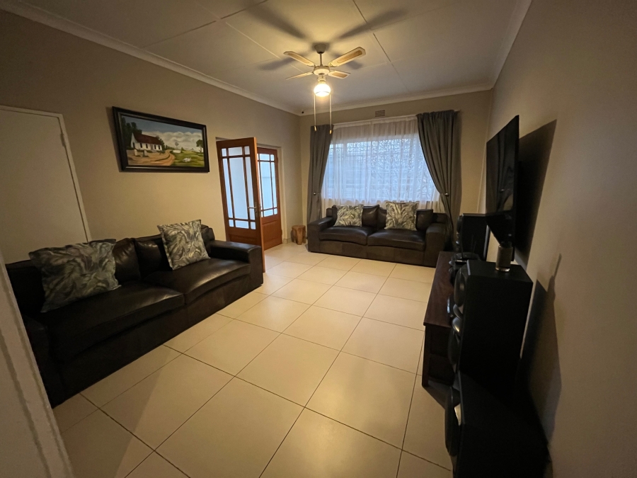 3 Bedroom Property for Sale in Edenvale Central Gauteng