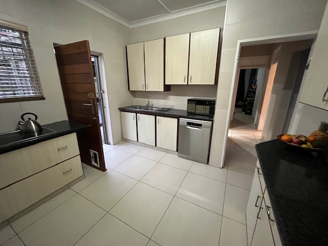 3 Bedroom Property for Sale in Edenvale Central Gauteng