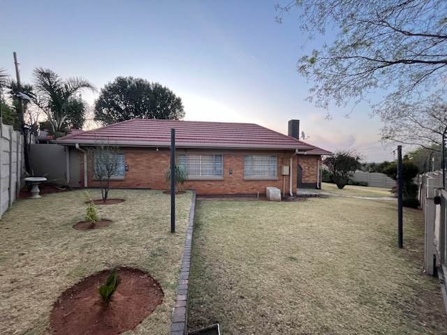 3 Bedroom Property for Sale in Edenvale Central Gauteng