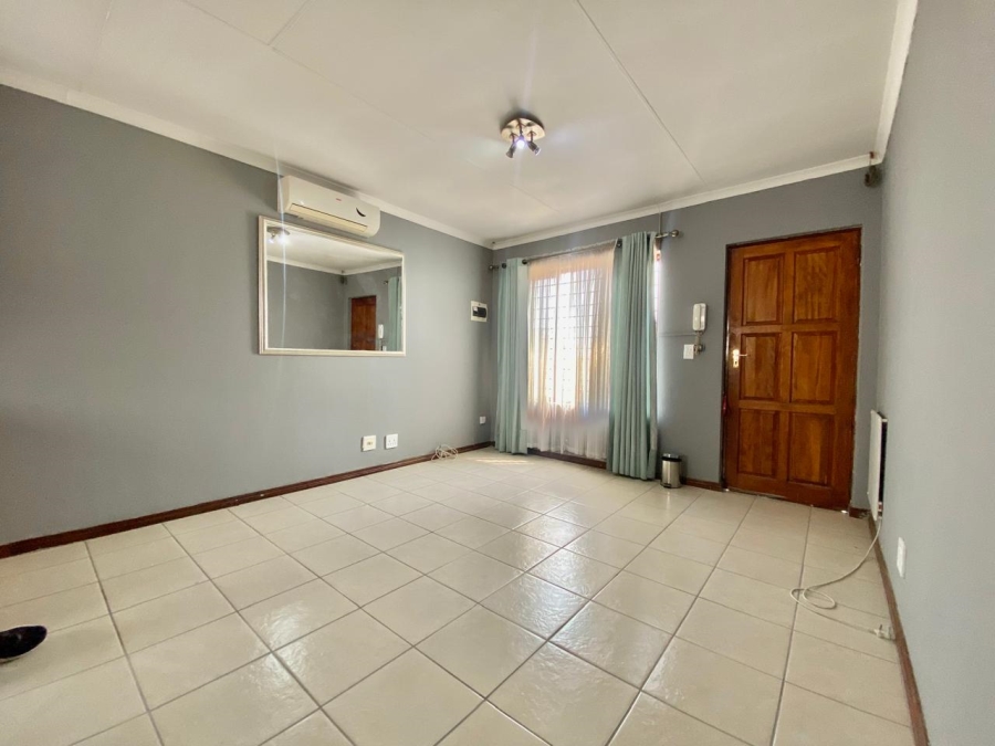 To Let 2 Bedroom Property for Rent in The Reeds Gauteng