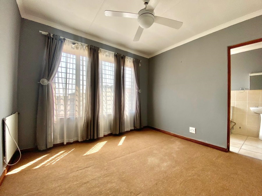 To Let 2 Bedroom Property for Rent in The Reeds Gauteng