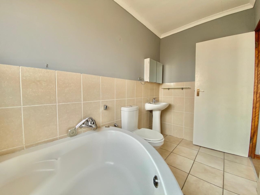 To Let 2 Bedroom Property for Rent in The Reeds Gauteng