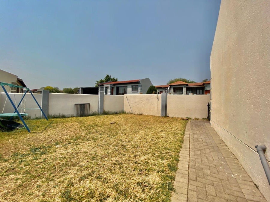 To Let 2 Bedroom Property for Rent in The Reeds Gauteng