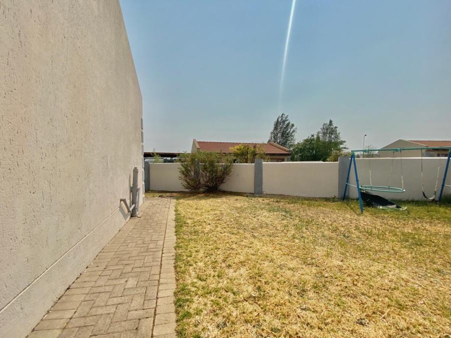 To Let 2 Bedroom Property for Rent in The Reeds Gauteng