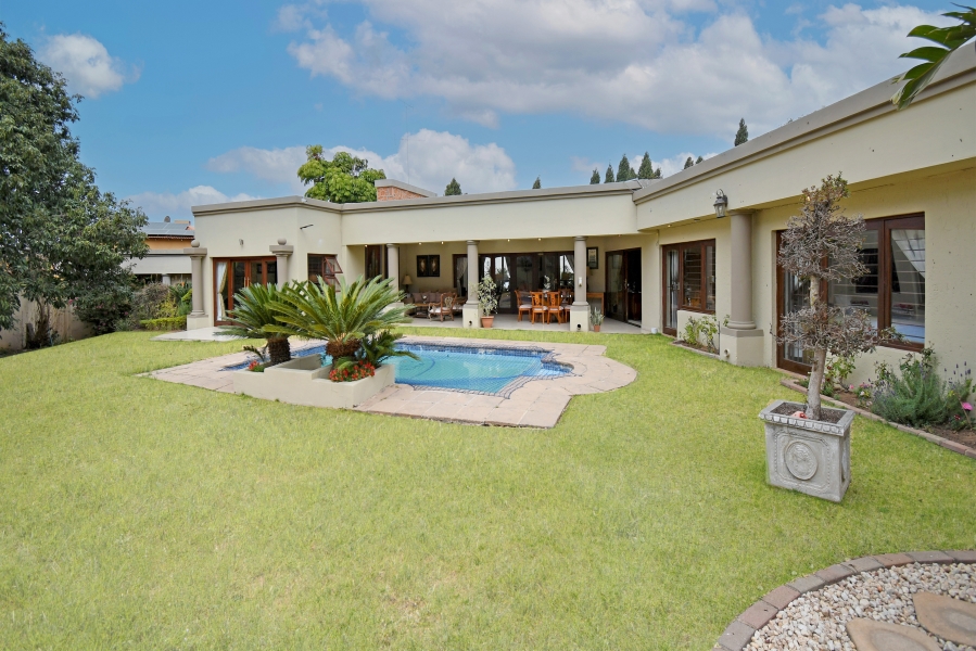 4 Bedroom Property for Sale in Atholl Gauteng