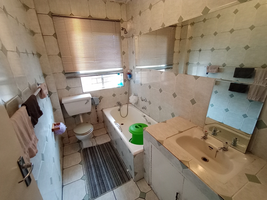 2 Bedroom Property for Sale in Edleen Gauteng