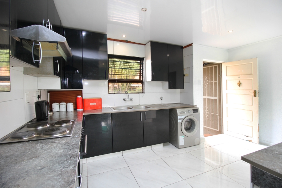 3 Bedroom Property for Sale in Weltevreden Park Gauteng