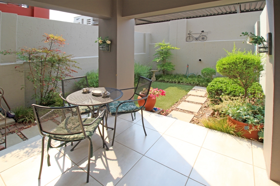 1 Bedroom Property for Sale in Sunninghill Gauteng