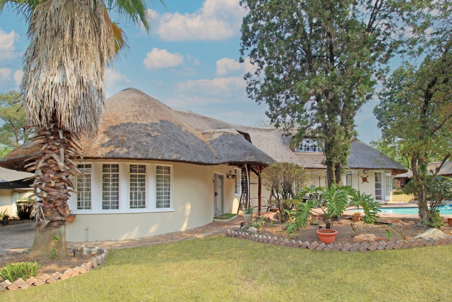 4 Bedroom Property for Sale in Buccleuch Gauteng