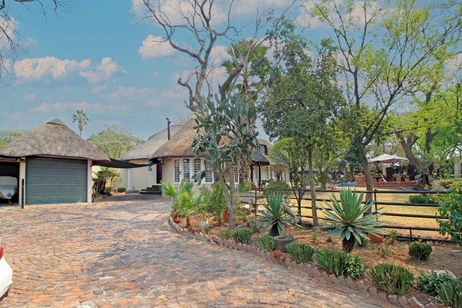 4 Bedroom Property for Sale in Buccleuch Gauteng