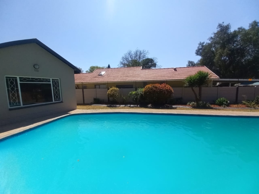 5 Bedroom Property for Sale in Rynfield Gauteng