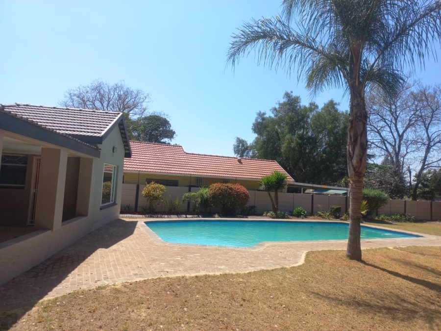 5 Bedroom Property for Sale in Rynfield Gauteng